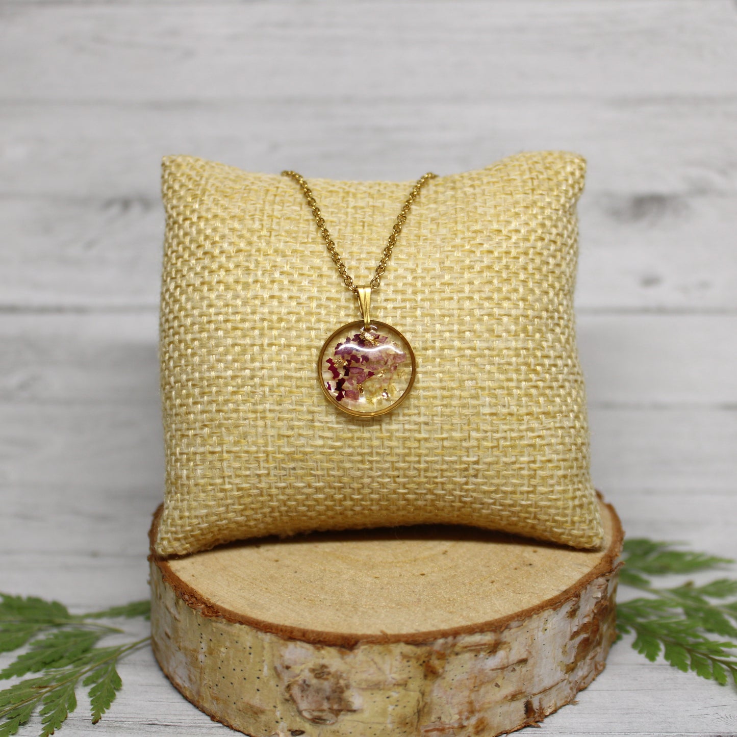 Collier Juin