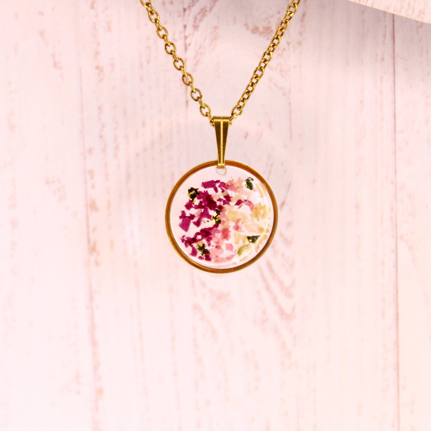 Collier Juin